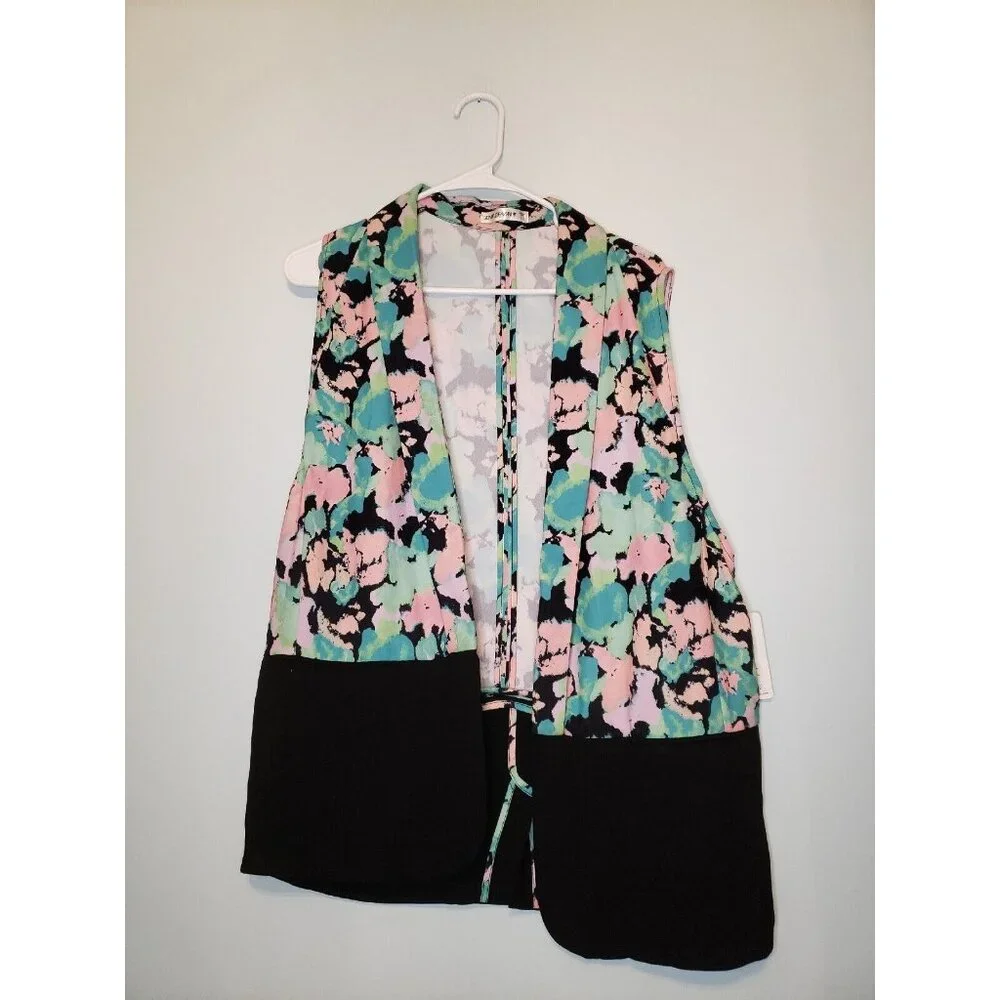 Gentle Fawn Womens M Rochester Vest Black Open Front Watercolor Abstract NWT $90 - Picture 1 of 8